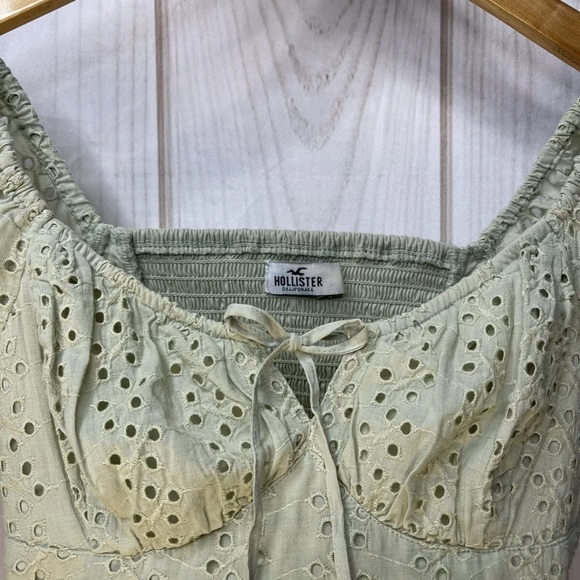 Hollister Crop Top Sage Green - Picture 3 of 5